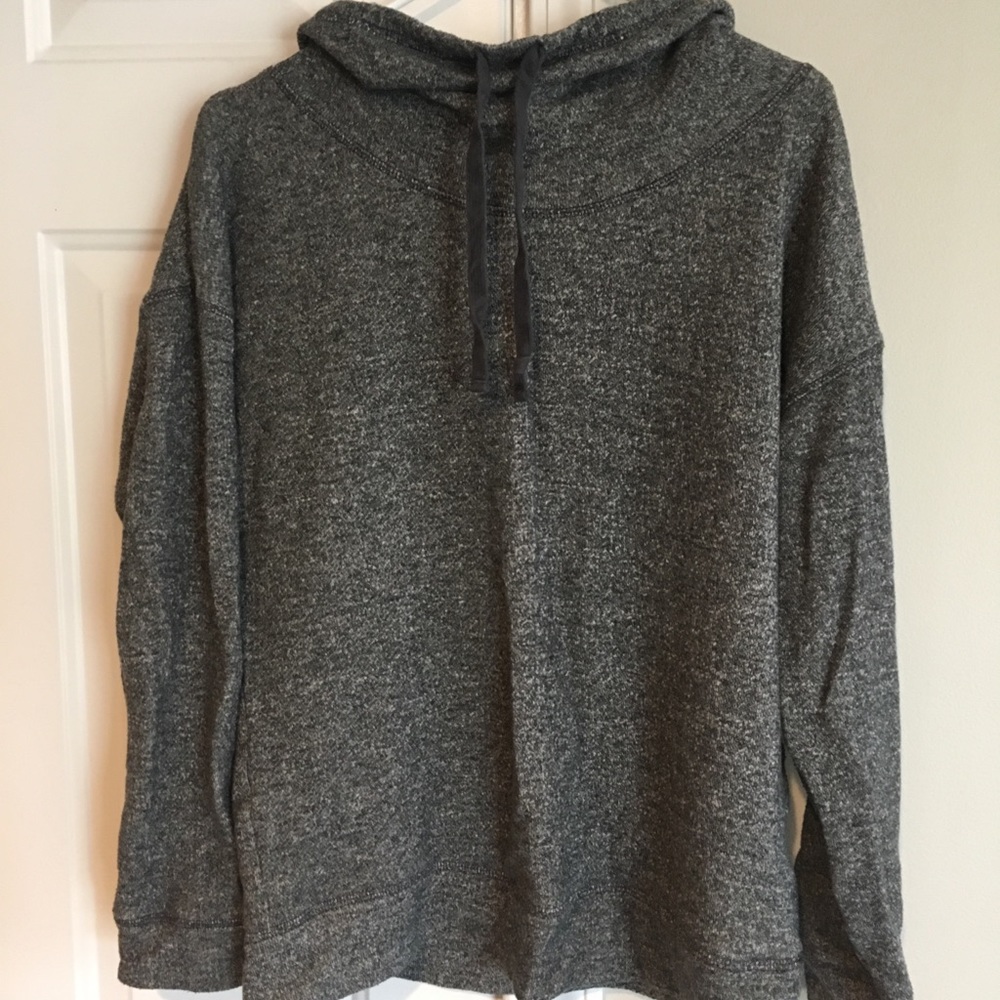 Old Navy Sweatshirt size L